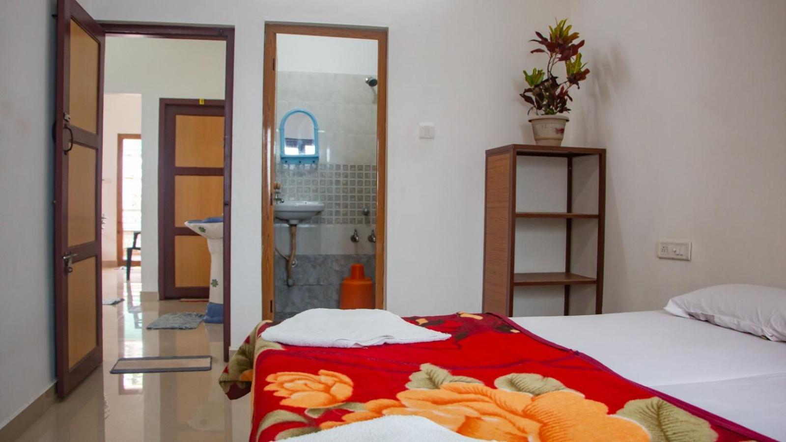 Spice Cottage Homestay Теккади Экстерьер фото